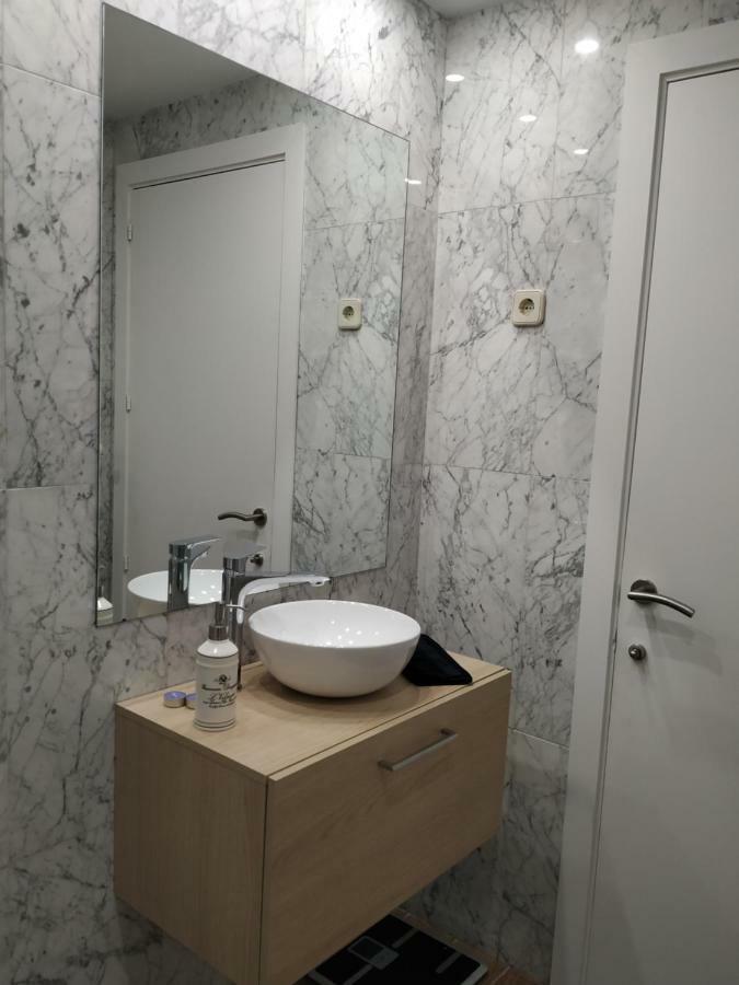 Апартаменты Apartamento Doctor Guiu Мадрид Экстерьер фото